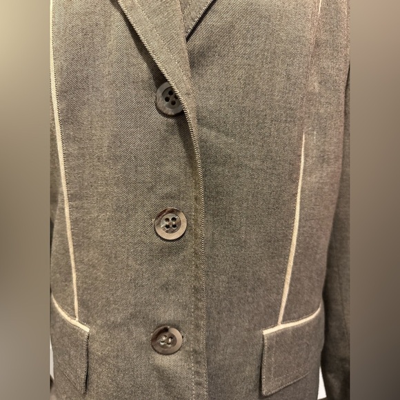Kasper Brown Blazer with Cream Accents - Picture 4 of 12